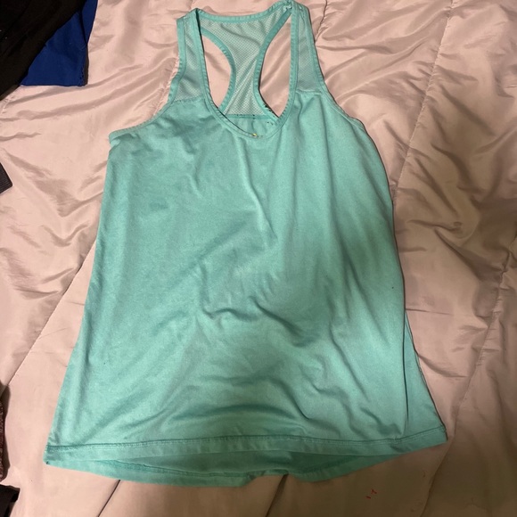 Active wear tank tops - Picture 6 of 8